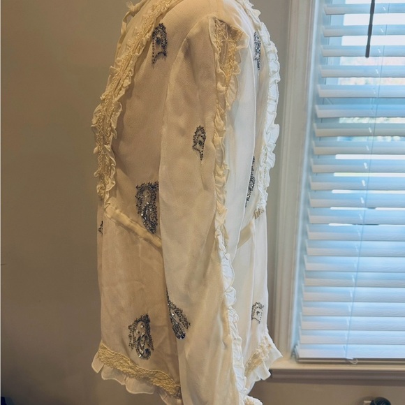 Chan Luu white Blouse with Intricate Embroidery - Picture 3 of 7